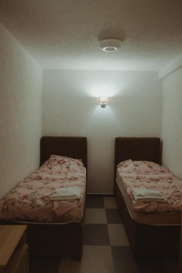 Apartment Silence 普卢日内 外观 照片