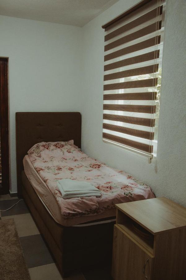 Apartment Silence 普卢日内 外观 照片